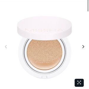 2 for $15 NWT Missha magic cover cushion make up n21 light beige